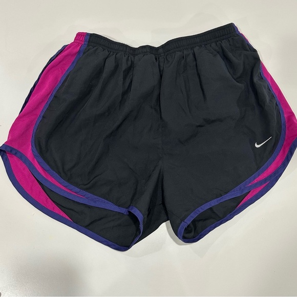 Nike Black and Pink Athletic Shorts Lightweight Design Large - Picture 1 of 4